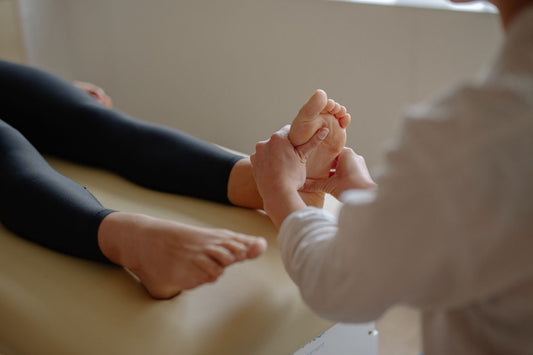 Vibrating vs Pressure-Based Foot Massagers: What Works for Plantar Fasciitis